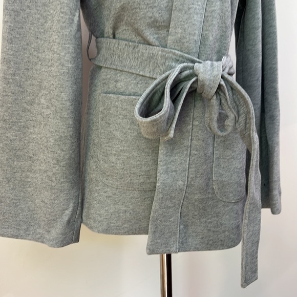 J. CREW Gray Long Sleeve Wrap Belted Sweatshirt Cardigan Sweater NWT Size Medium - Picture 5 of 12